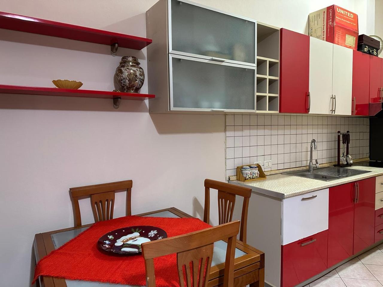 Hotelvila 22 Tirana Bagian luar foto